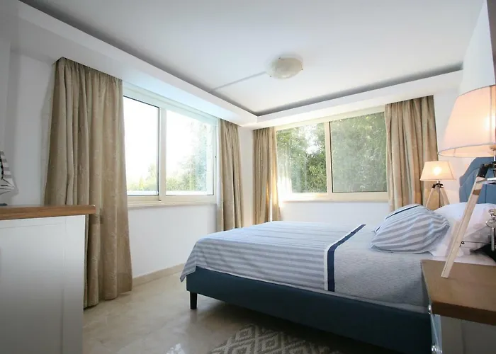 Olivia Villa Neo Chorio